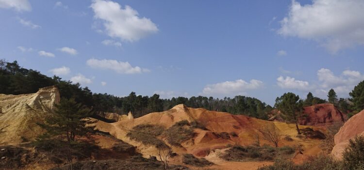 Månadens bild: Ockraberg utanför Roussillon