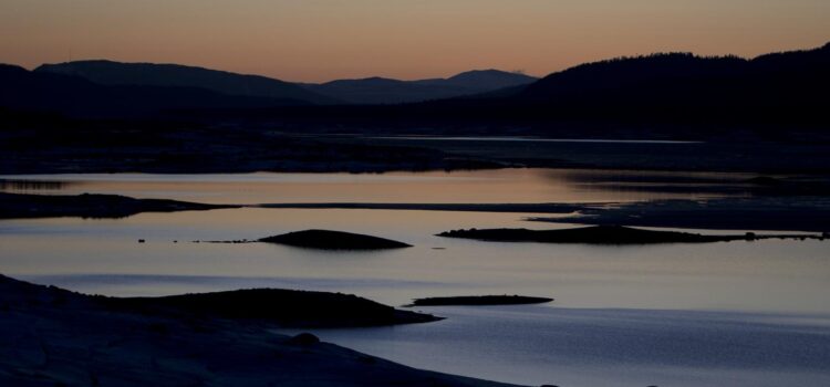 Månadens bild: solnedgång över Lossendammen